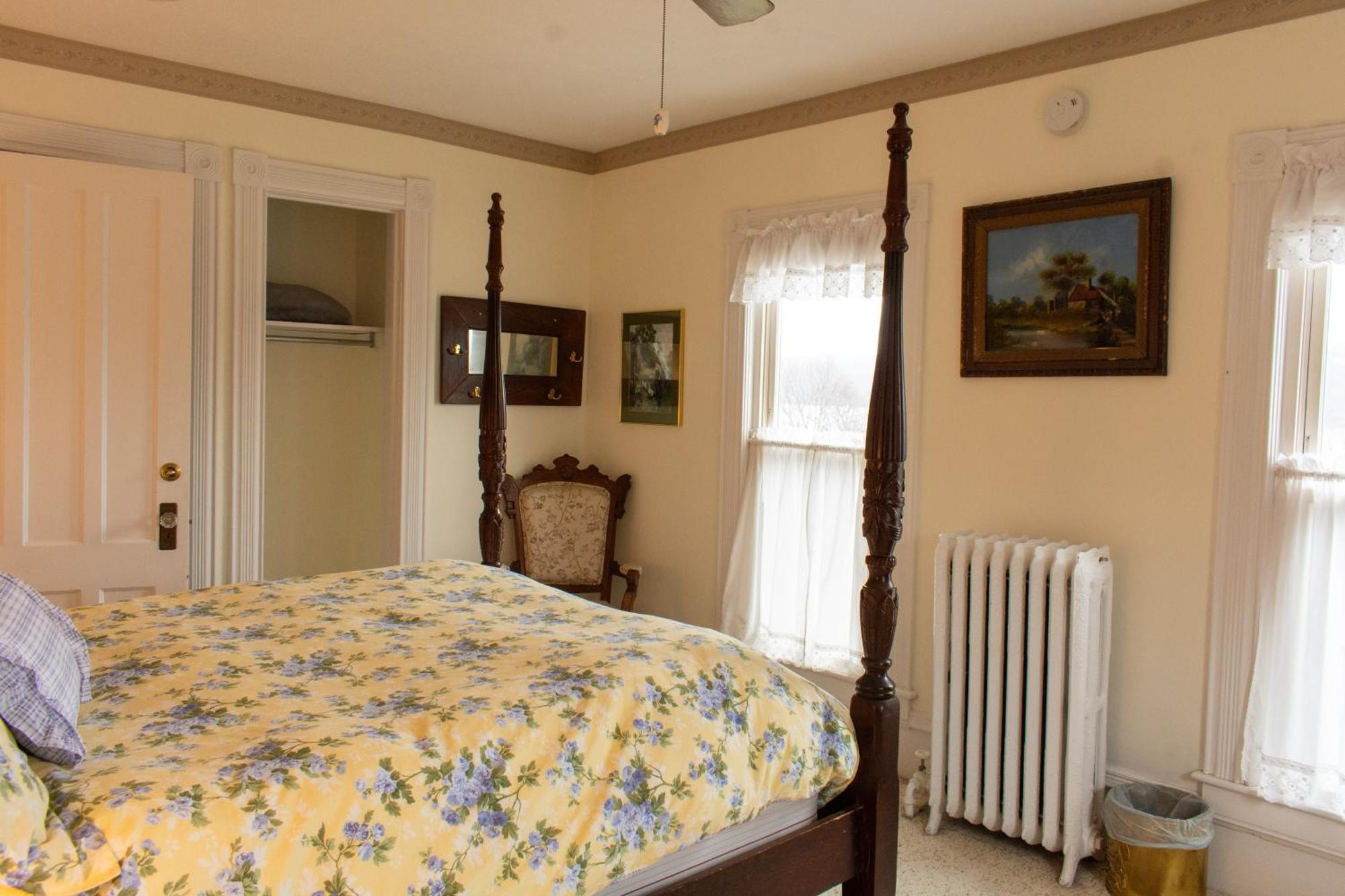 Hudson Manor Bed & Breakfast Watkins Glen Exterior photo