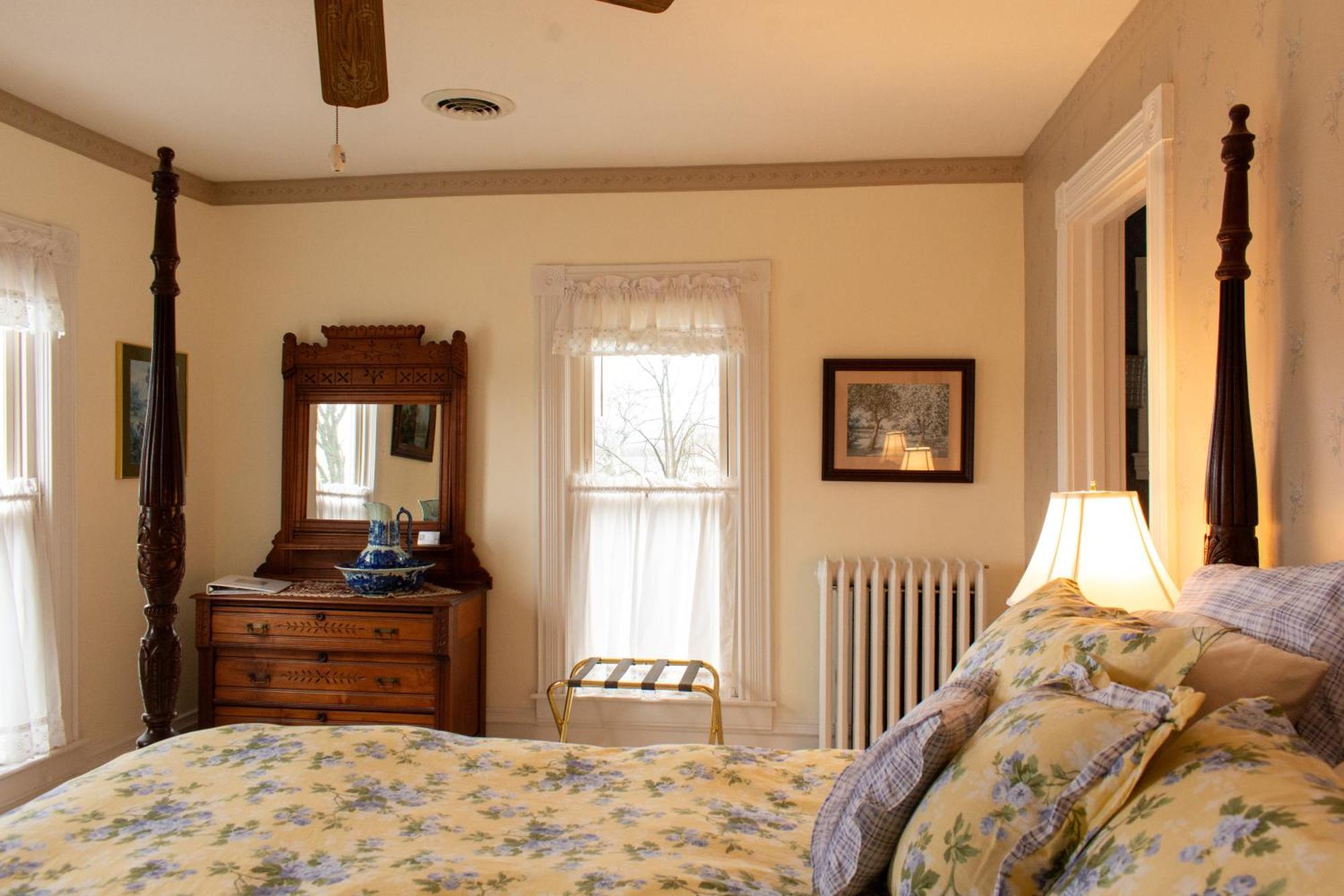 Hudson Manor Bed & Breakfast Watkins Glen Exterior photo