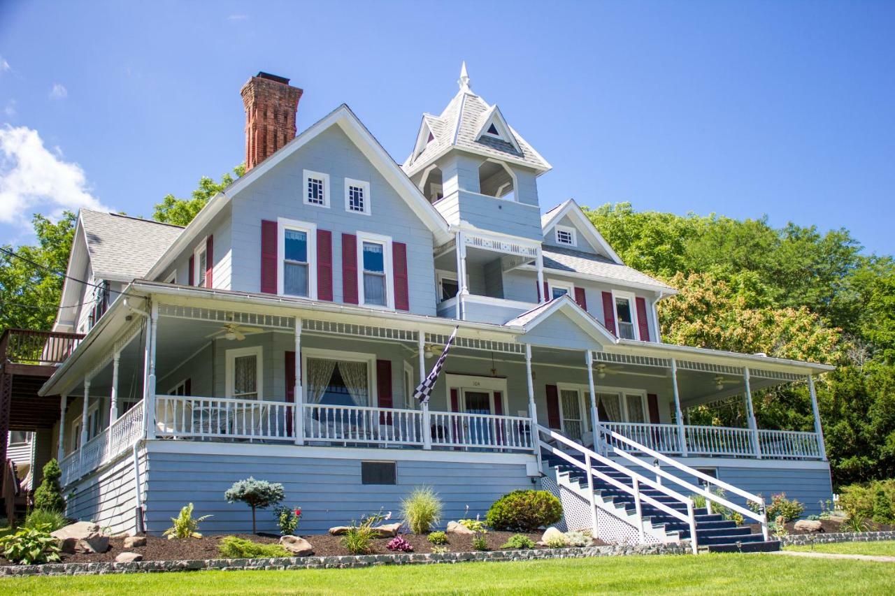 Hudson Manor Bed & Breakfast Watkins Glen Exterior photo